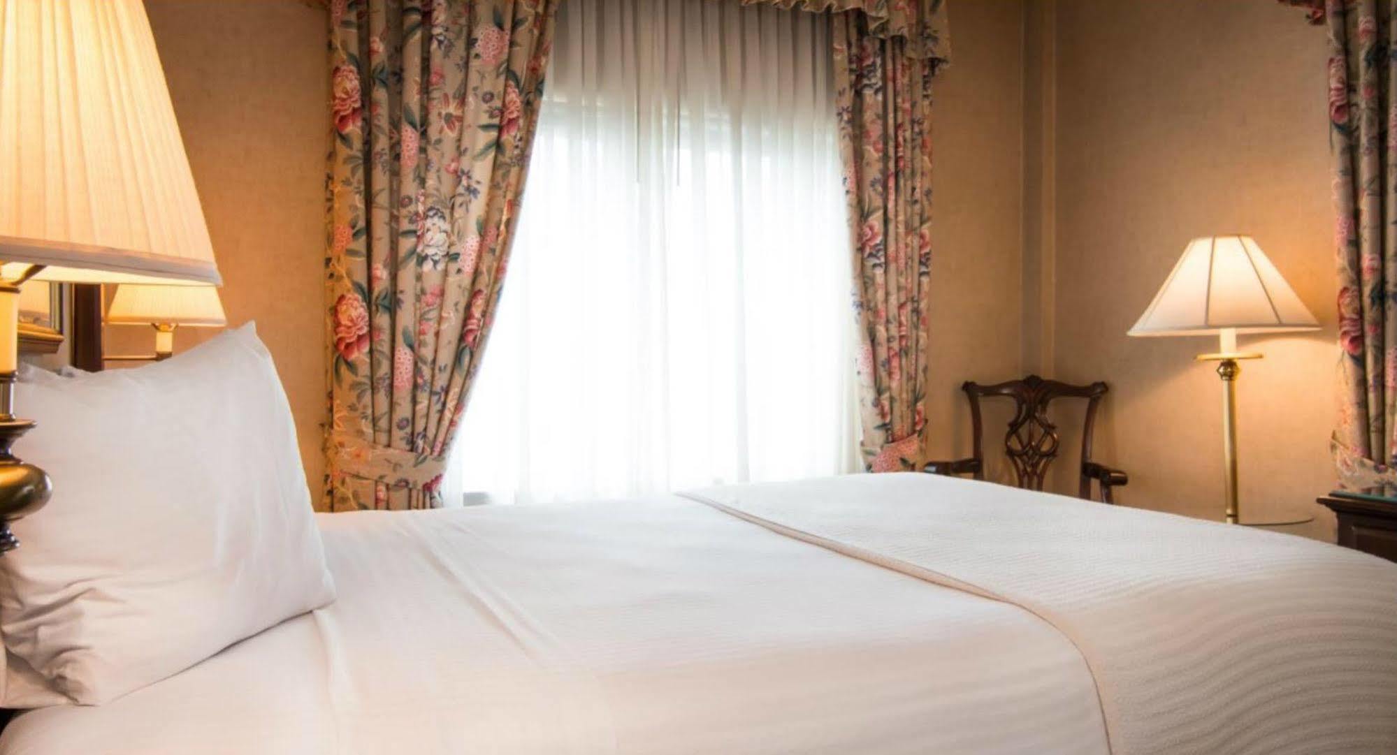 Bell Tower Hotel แอนอาร์เบอร์ ภายนอก รูปภาพ
